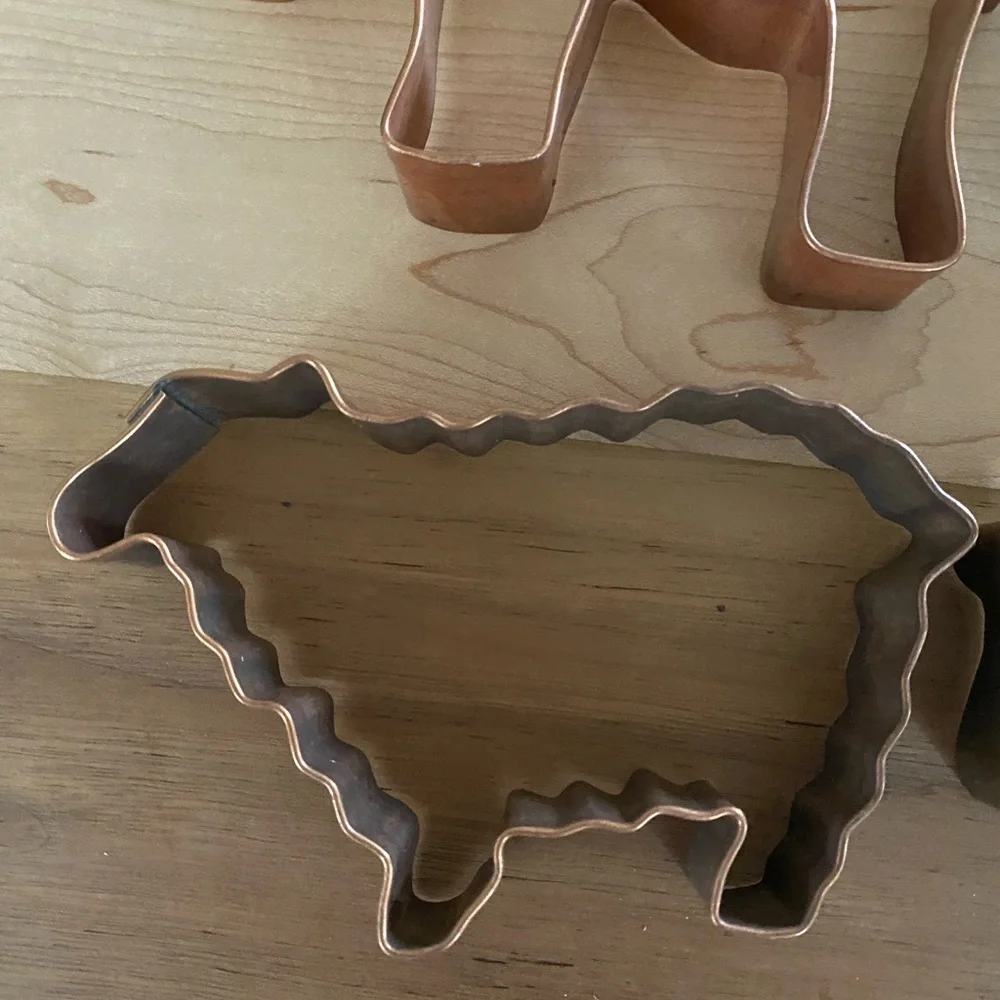 Rare Mail By Martha Stewart Vintage 4 Animal Shape Copper Stamped Cookie Cutters